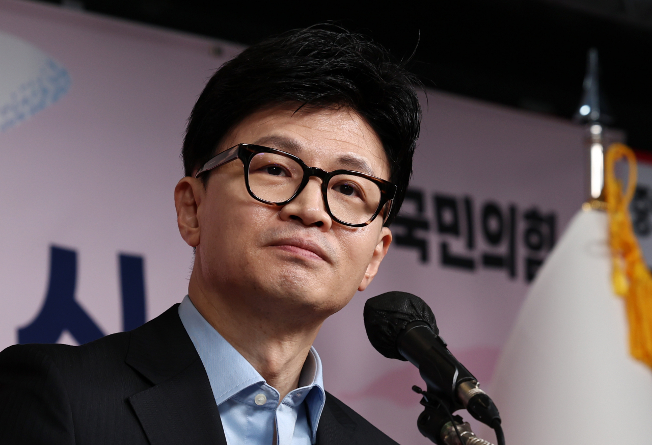 한동훈 국민의힘 비상대책위원장이 5일 오전 서울 여의도 중앙당사에서 열린 2024 국민의힘 사무처당직자 시무식에서 인사말을 하고 있다. [연합]