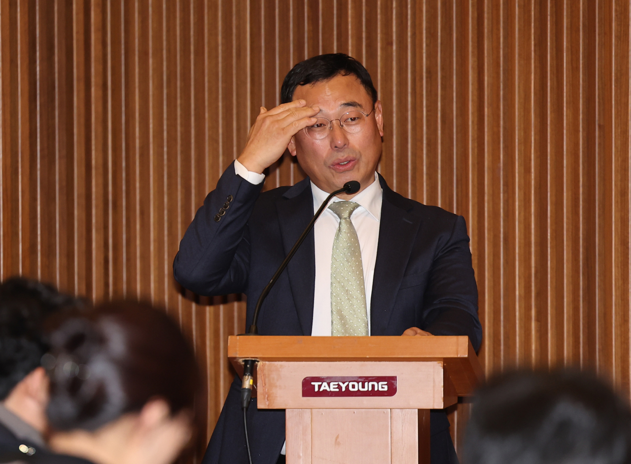태영건설의 워크아웃(기업재무구조개선) 신청 관련 채권단 설명회가 열린 3일 서울 여의도 태영건설에서 양윤석 티와이홀딩스 전무가 관련 기자간담회를 하고 있다. 연합뉴스