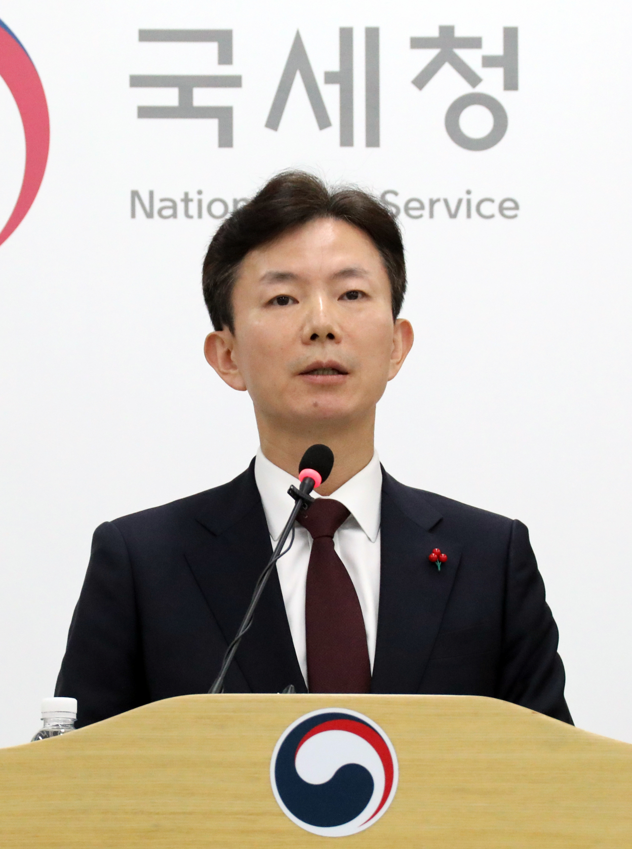 민주원 국세청 개인납세국장이 8일 오전 세종시 국세청 기자실에서 2023년 제2기 부가가치세 확정신고에 대해 브리핑하고 있다. [연합]