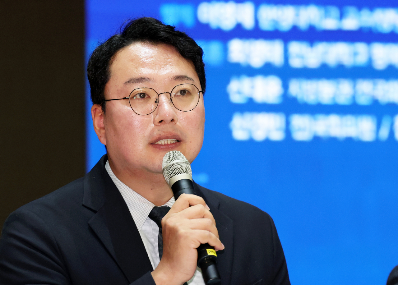 천하람 개혁신당 창단준비위원장이 8일 오전 광주 동구 전일빌딩245에서 열린 '거대양당의 극단적 대립과 정치혁신' 토론회에서 발언하고 있다. [연합]
