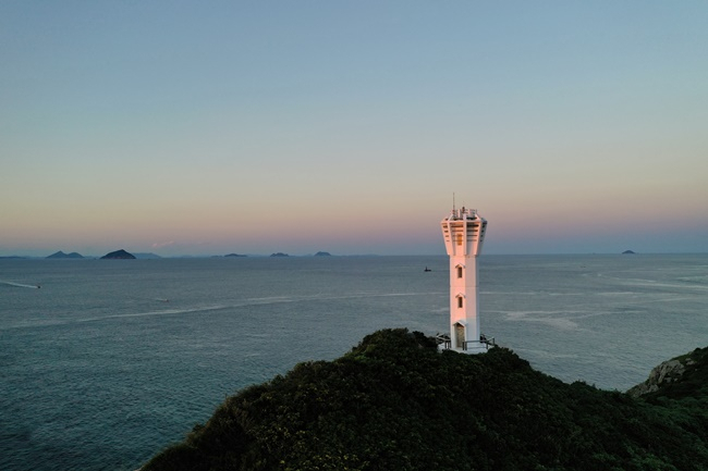 여수시 거문도 녹산곶 등대.