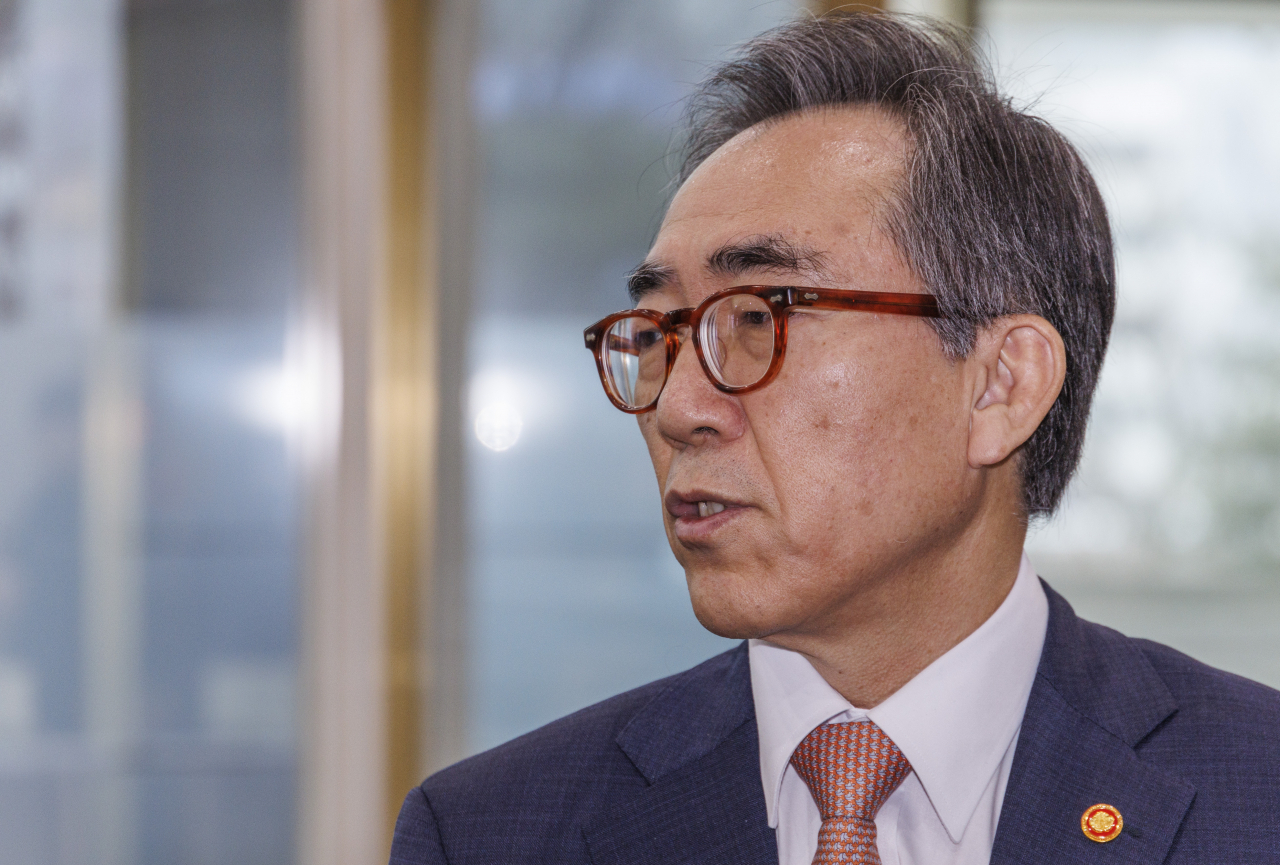 조태열 신임 외교부 장관이 11일 오전 서울 종로구 외교부 청사에 도착한 뒤 취재진의 질문에 답하고 있다. [연합]