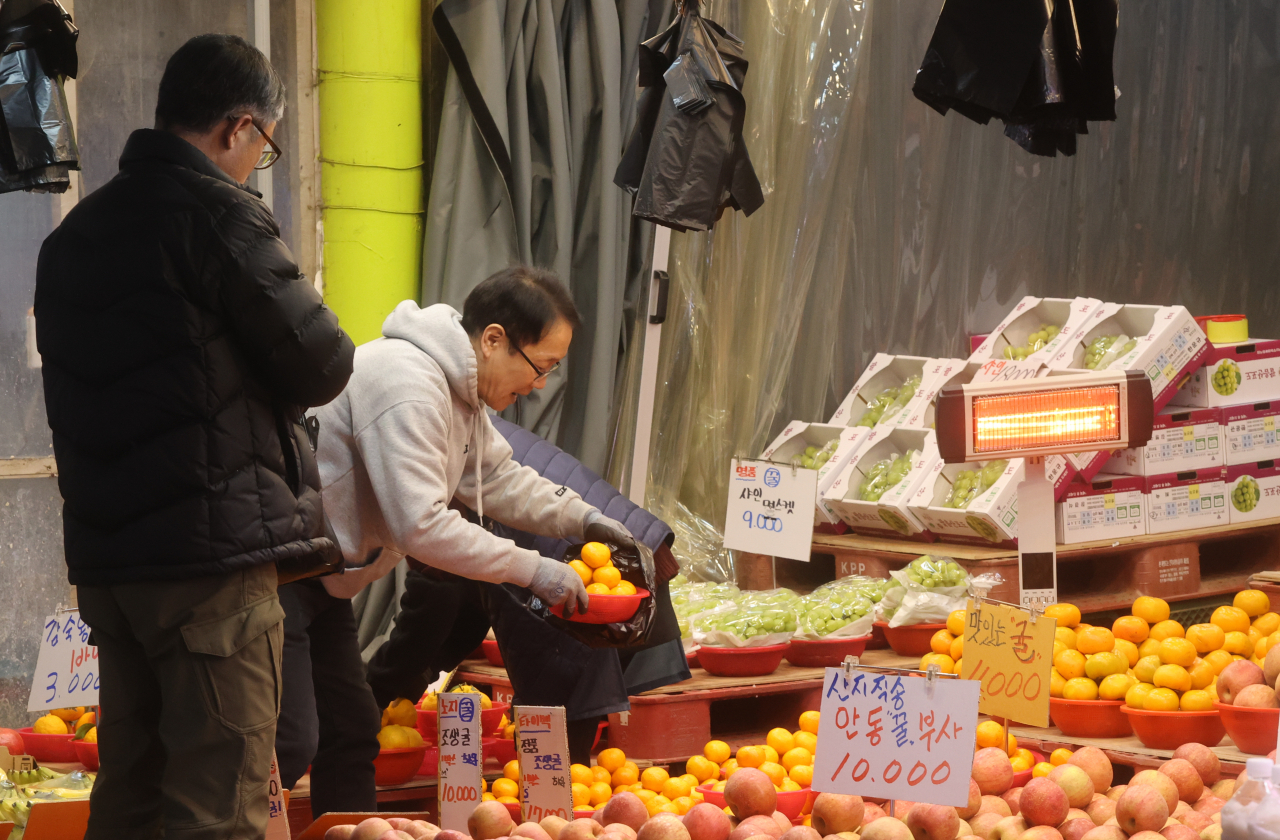 “연체기록 없애면 ‘빚 폭탄’ 커질 수도” 자영업자 신용사면 추진에 ‘부작용’ 우려[머니뭐니]