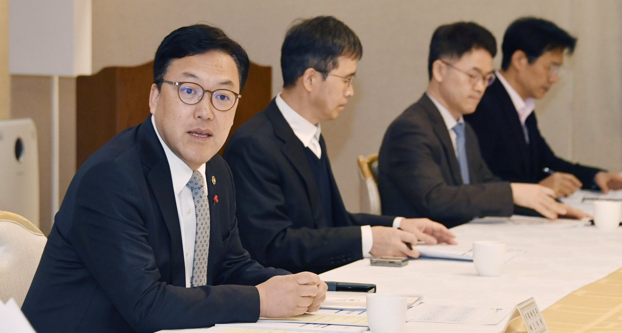 김병환 기획재정부 차관이 12일 오전 정부서울청사에서 열린 '제8차 물가관계차관회의'를 주재하며 모두발언을 하고 있다. [기획재정부]