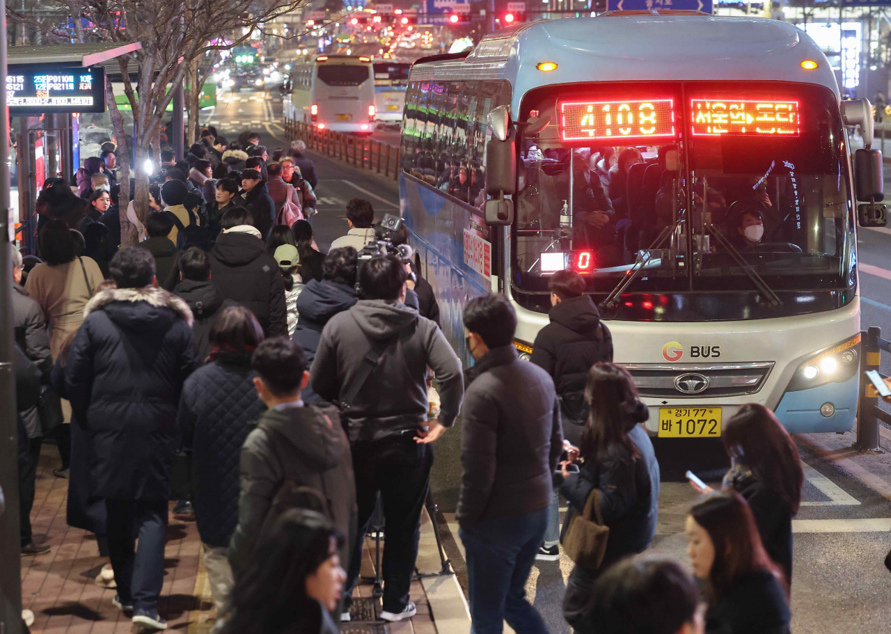 “길 막히는데 정류장 옮겨봤자” 시내 빠져나가는데 1시간…버스 타기 너무 힘들어 [지구, 뭐래?]