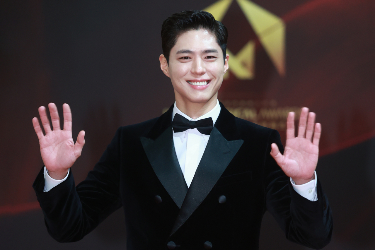 배우 박보검이 15일 오후 서울 동대문구 경희대학교 평화의전당에서 열린 제8회 한국뮤지컬어워즈 레드카펫 행사에 참석하고 있다. [연합]
