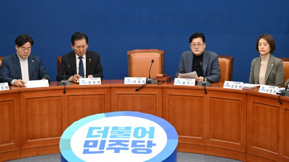 ‘제3지대’ 활발한데…존재감 잃은 ‘제1야당’[이런정치]