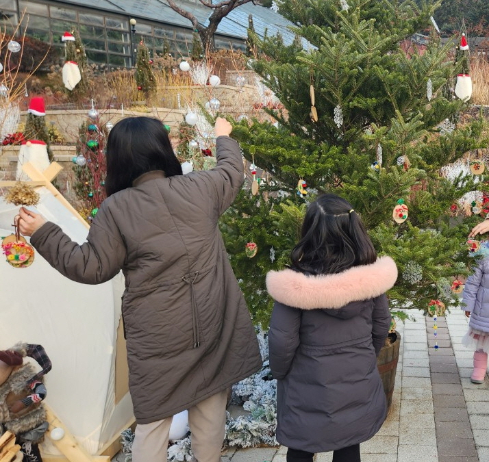 서울대공원 3개월간의 식물원 전시 온실 정비를 마치고 운영을 재개했다고 16일 밝혔다.[서울시 제공]