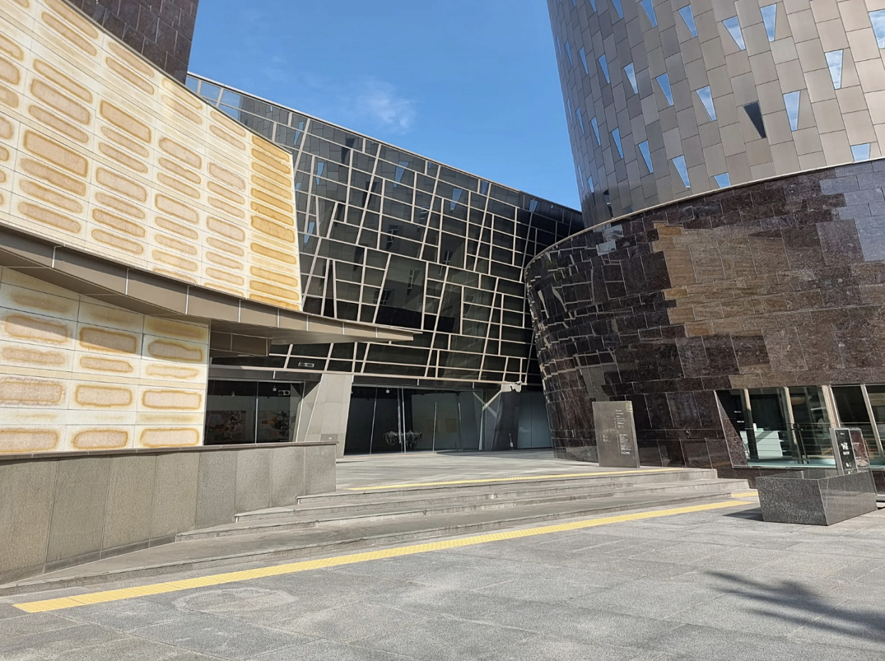 서울 강남 도산대로에 위치한 호림아트센터 1층에 문 연 화이트큐브 서울 [화이트큐브 제공]