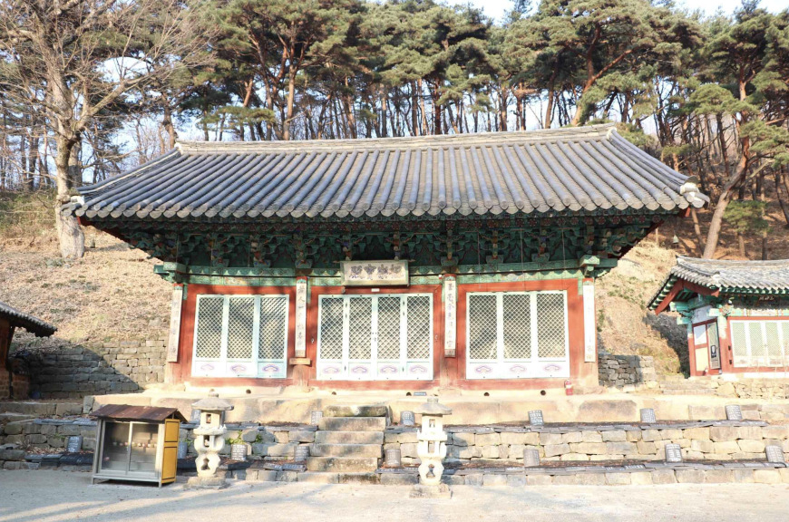 서산 문수사 극락보전 정면 모습. [문화재청 제공]