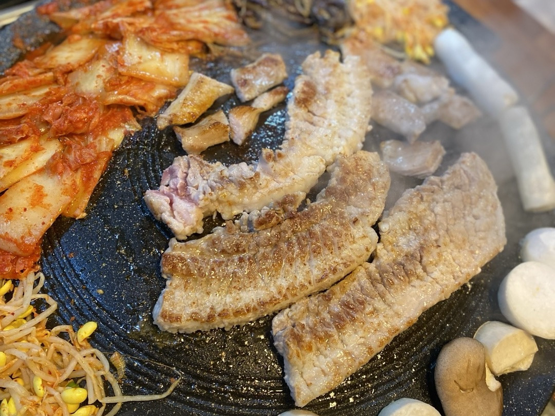 직장인 오모 씨가 주문한 삼겹살 3인분. 1인분(150g) 가격은 1만3000원이다. [독자제공]