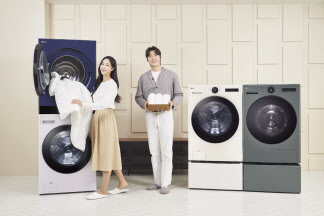 트롬 워시타워(왼쪽)와 세탁기, 건조기 신제품 [LG전자 제공]