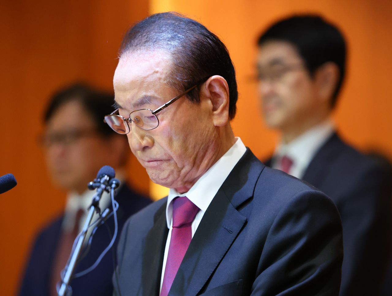 윤세영 태영그룹 창업회장이 지난 9일 오전 서울 여의도 태영건설 본사에서 열린 워크아웃 관련 추가자구안 발표 기자회견에서 입장문을 발표하고 있다. [연합]