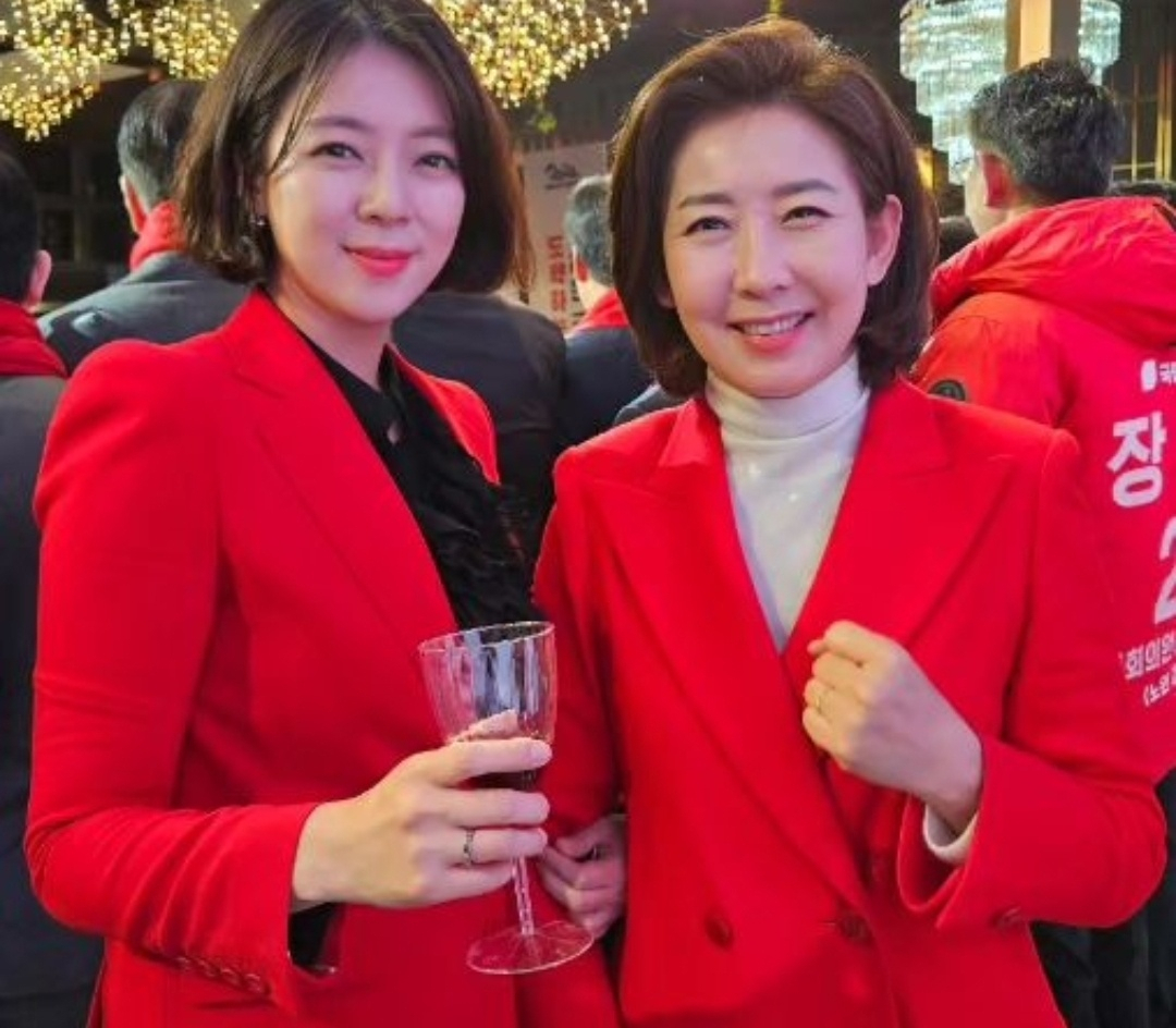 배현진(좌) 국민의힘 의원과 나경원 전 의원. [배현진 의원 인스타그램 캡처]