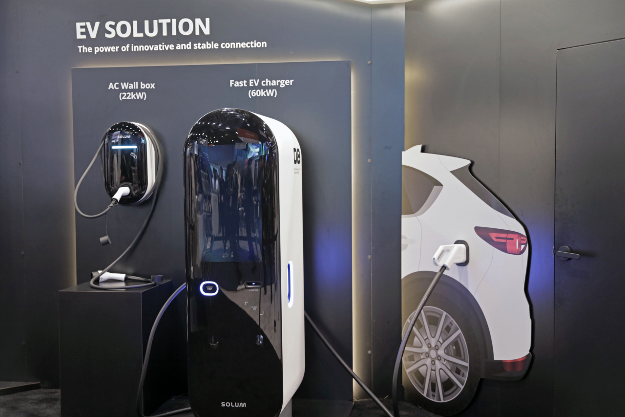 솔루엠이 CES2024에 마련한 부스 사진. [솔루엠 제공]