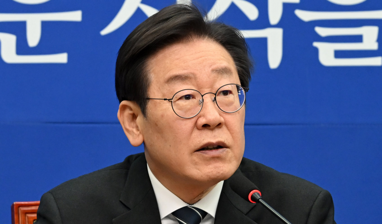 이재명 더불어민주당 대표가 22일 오전 서울 여의도 국회에서 열린 최고위원회의에 참석해 모두발언을 하고 있다. 이상섭 기자