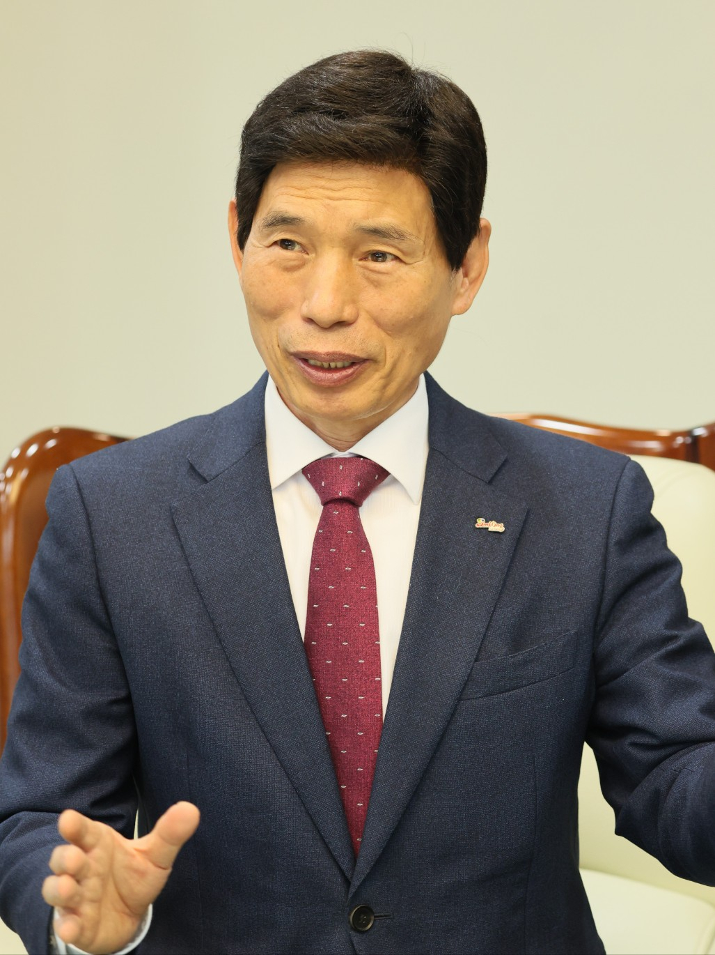 이태훈 대구 달서구청장이 24일 신년을 맞아 헤럴드경제와의 신년 인터뷰를 통해 새해 앞으로 나아갈 구정 방향 등을 밝히고 있다.[대구 달서구 제공]