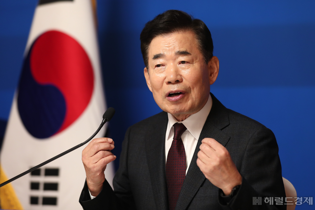 김진표 국회의장이 4일 오전 서울 여의도 국회 사랑재에서 신년 기자간담회를 하고 있다. [국회사진기자단]