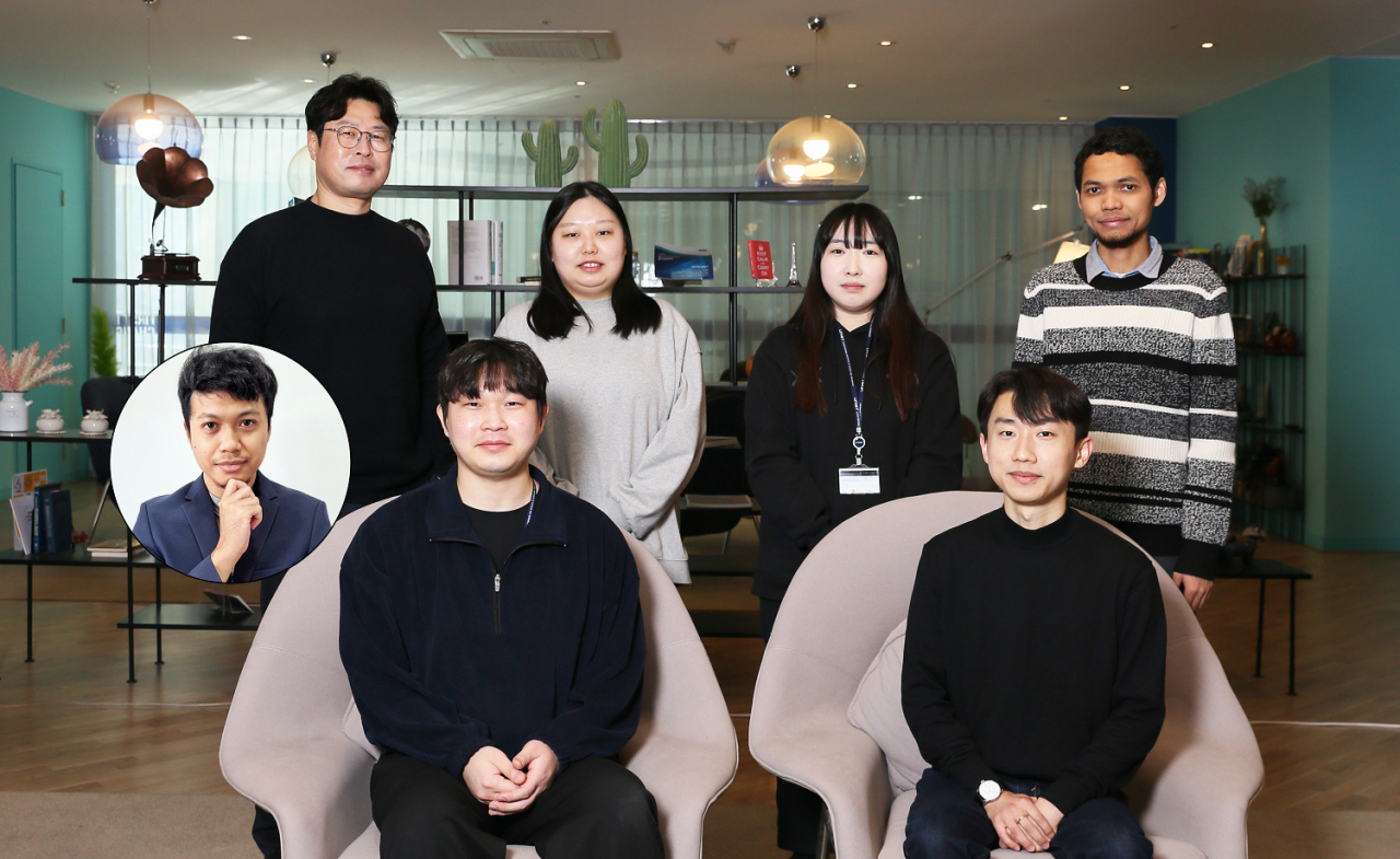 이번 연구를 수행한 장성연(윗줄 왼쪽 끝) UNIST 교수 연구팀.[UNIST 제공]