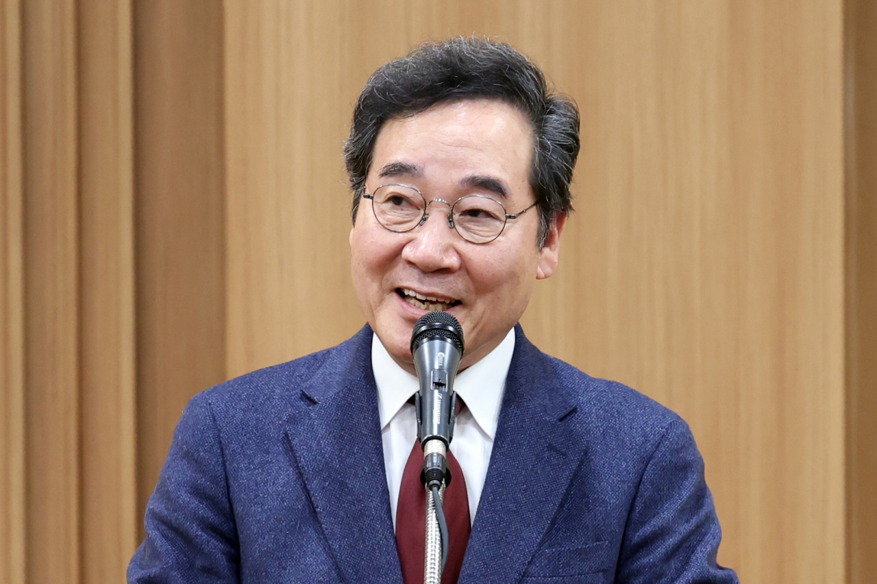 이낙연 새로운미래 인재영입위원장이 27일 오후 광주 서구 김대중컨벤션센터에서 열린 새로운미래 광주광역시당 창당대회에서 발언하고 있다. [연합]