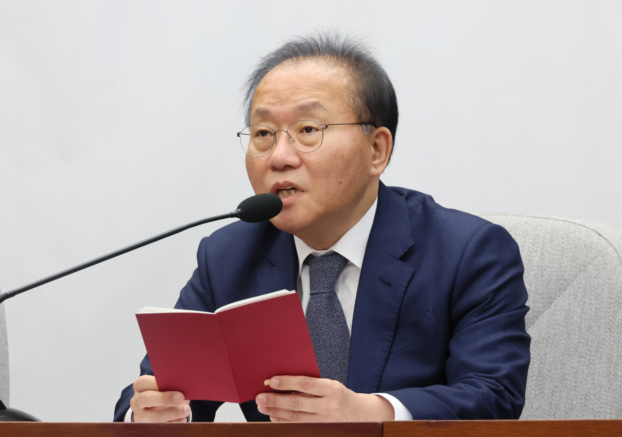 윤재옥 국민의힘 원내대표가 30일 국회에서 열린 원내대책회의에서 발언하고 있다. [연합]