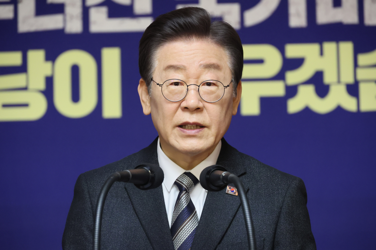 이재명 더불어민주당 대표가 31일 서울 여의도 국회 사랑재에서 신년 기자회견을 하고 있다. [연합]