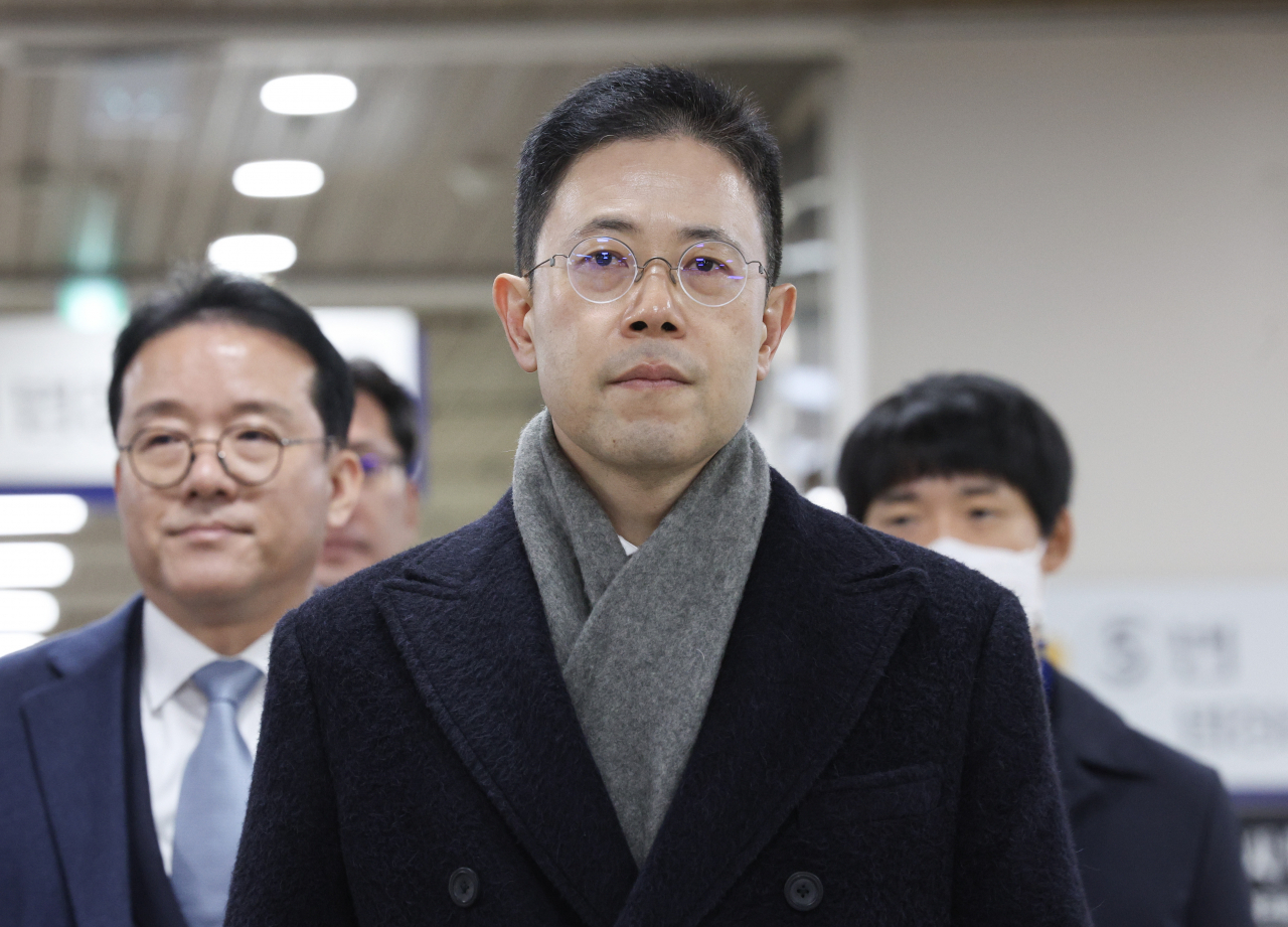 '고발 사주' 의혹으로 재판에 넘겨진 손준성 대구고검 차장검사(검사장)이 31일 오전 서울 서초구 중앙지법에서 열린 공직선거법 위반, 공무상 비밀누설 등 혐의 사건 1심 선고 공판에 출석하고 있다. [연합]