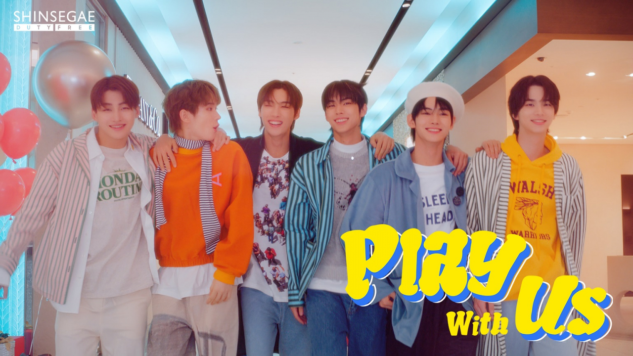 신세계면세점과 아이돌 그룹 투어스가 협업한 ‘Play with us’ 티저 영상 장면. [신세계면세점 제공]