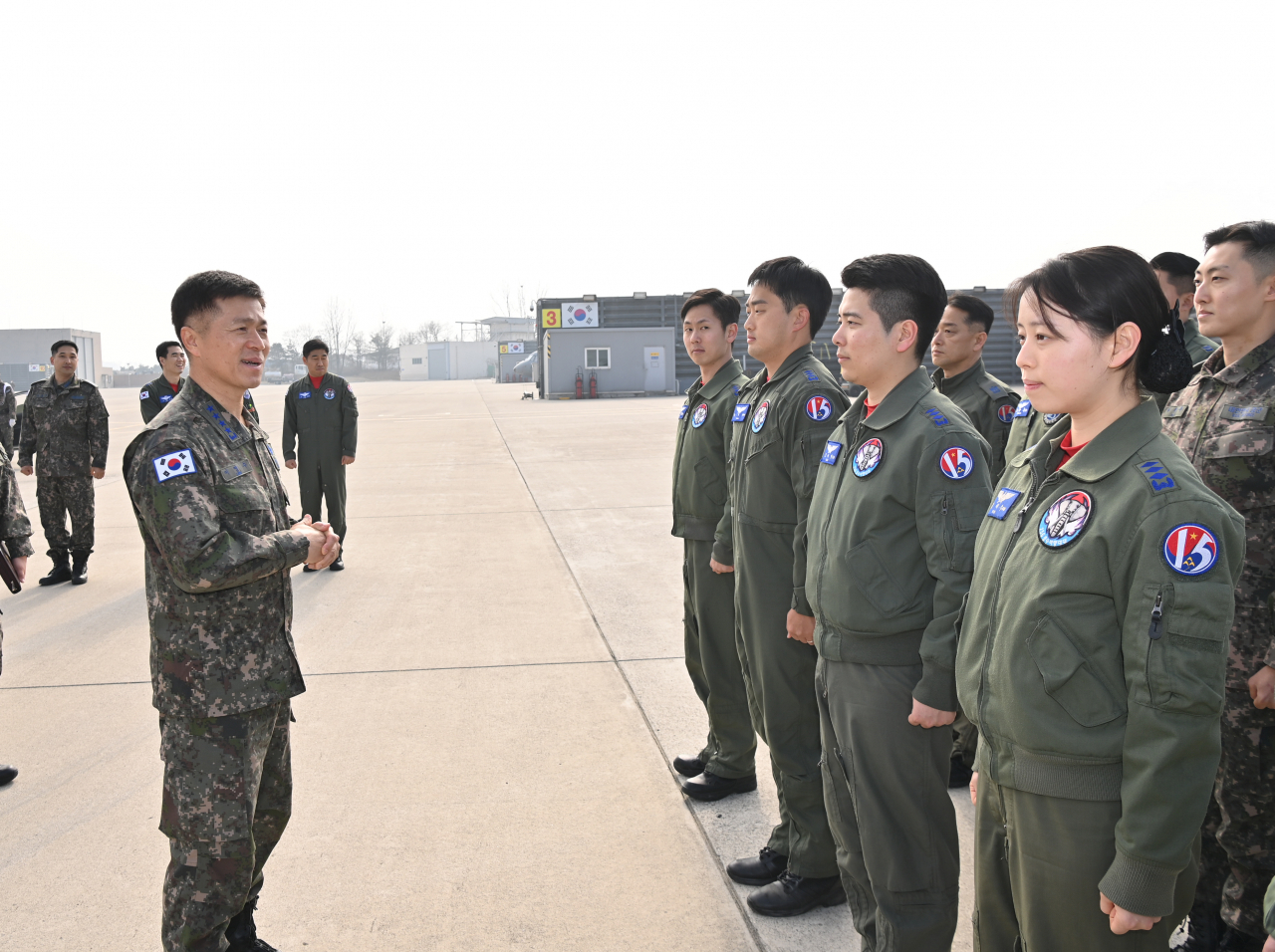이영수 공군참모총장은 1일 서울기지를 찾아 코프 노스(Cope North) 훈련 준비 현황을 점검하고 훈련 참가 장병들을 격려했다.[공군 제공]