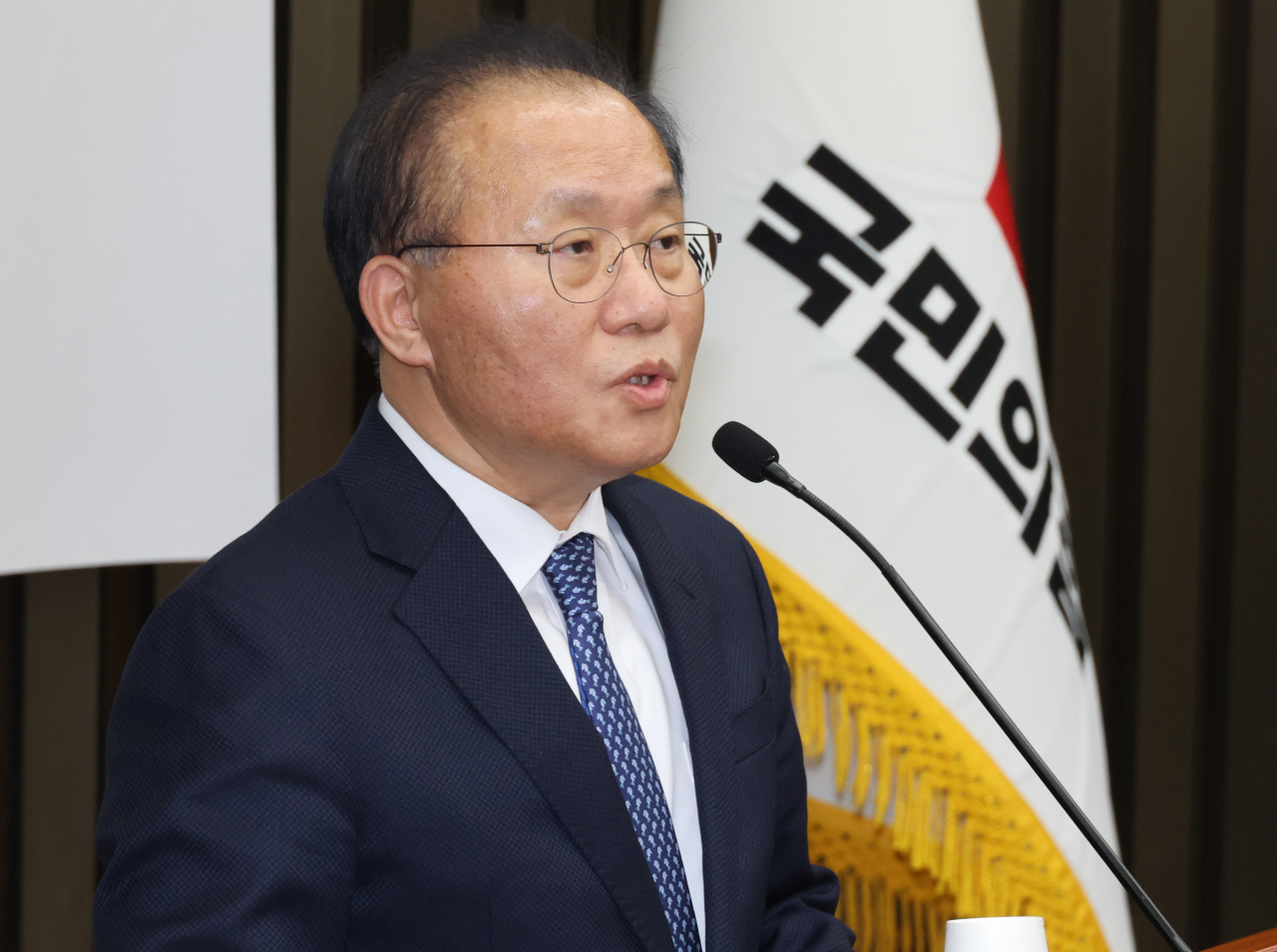 윤재옥 국민의힘 원내대표가 1일 국회에서 열린 의원총회에서 발언하고 있다. [연합]