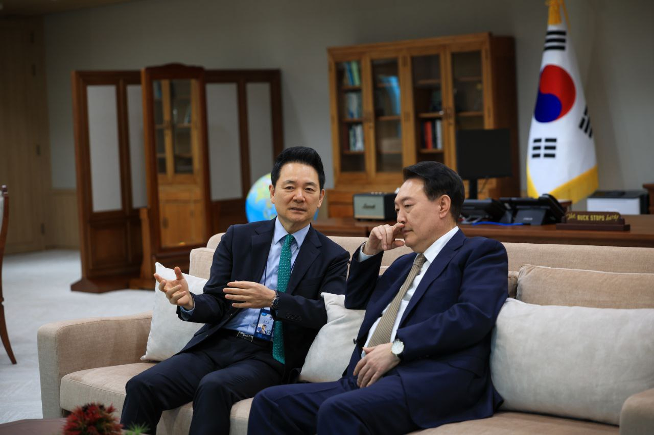윤석열 대통령과 장성민 전 대통령실 미래전략기획관.