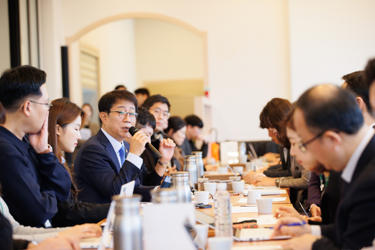 국토장관 “기찻길옆 오막살이집, 예쁜 빌딩으로…철도 지하화 추진”[부동산360]