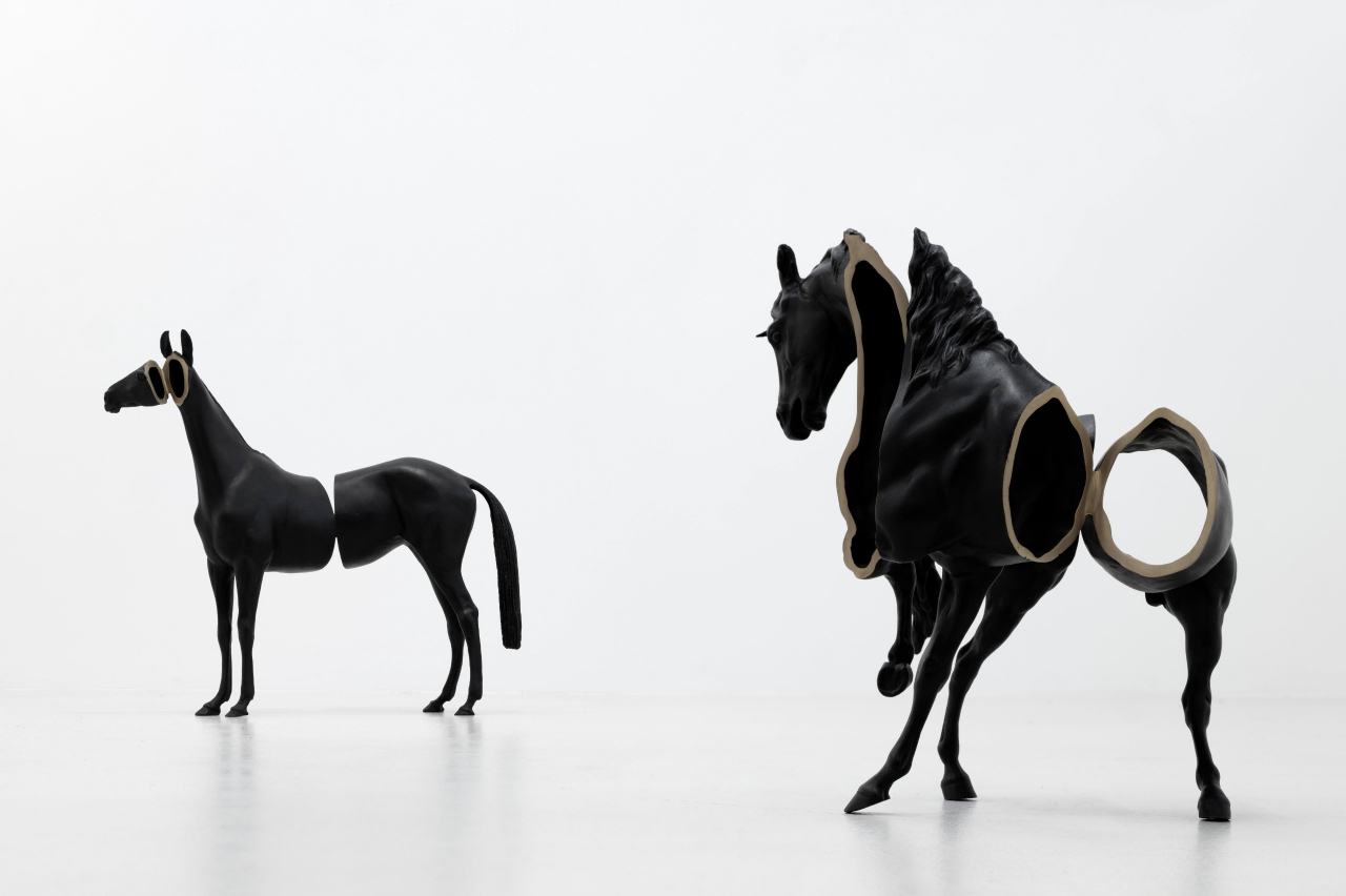 Etienne Chambaud, Zebroid, 2024. [에스더쉬퍼 제공]