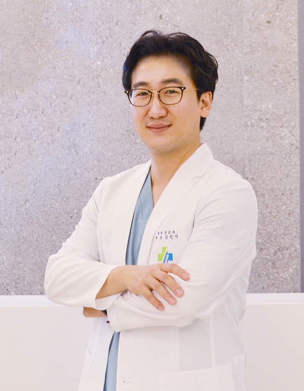 해운대내과 김민식 원장은 "췌장암의 가족력이 있거나 고령, 흡연자, 당뇨, 만성 췌장염을 앓고 있는 경우에는 정기적으로 초음파, 복부 CT 같은 검진을 반드시 받을 것을 권유한다."고 조언했다.