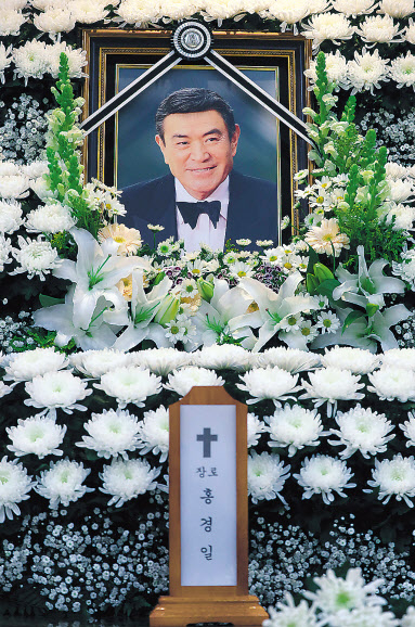 6일 서울 송파구 아산병원 장례식장에 배우 남궁원(본명 홍경일, 전 헤럴드 명예회장)씨의 빈소가 차려져 있다. 발인은 8일 오전 9시30분, 장지는 경기 포천시 광릉추모공원이다. [연합]