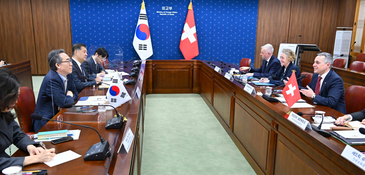 조태열 외교부 장관이 지난 6일 서울 종로구 외교부 청사에서 이그나치오 카시스 스위스 외교장관과 회담하고 있다. [연합]