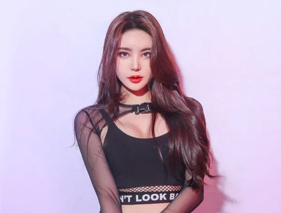 DJ 예송. [온라인 커뮤니티]