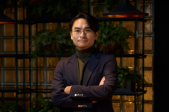 Hah Joon-won (Plus M Entertainment)