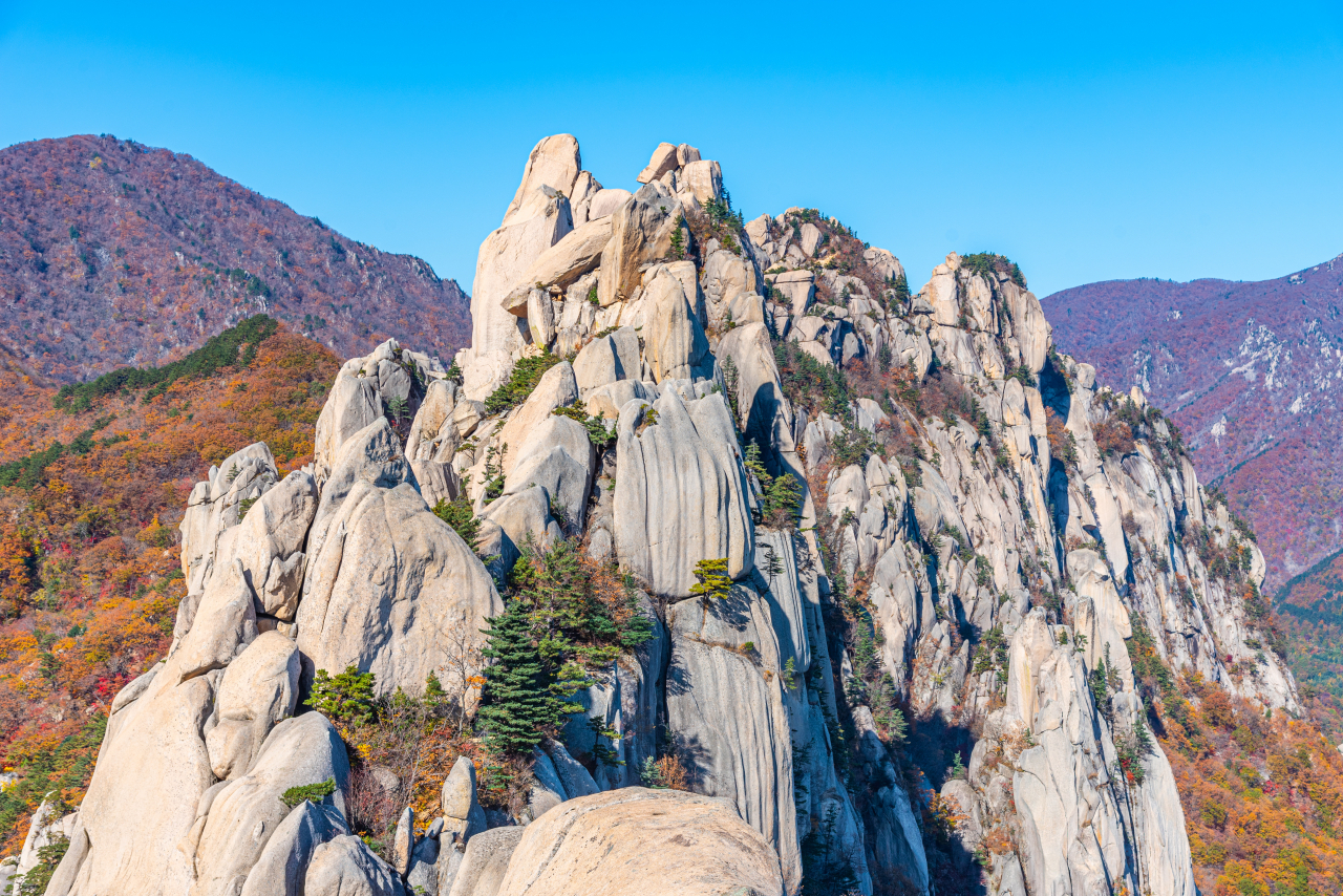 북한산 울산바위봉[123RF]