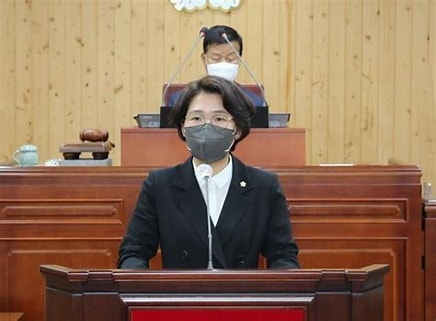 김보미 의장