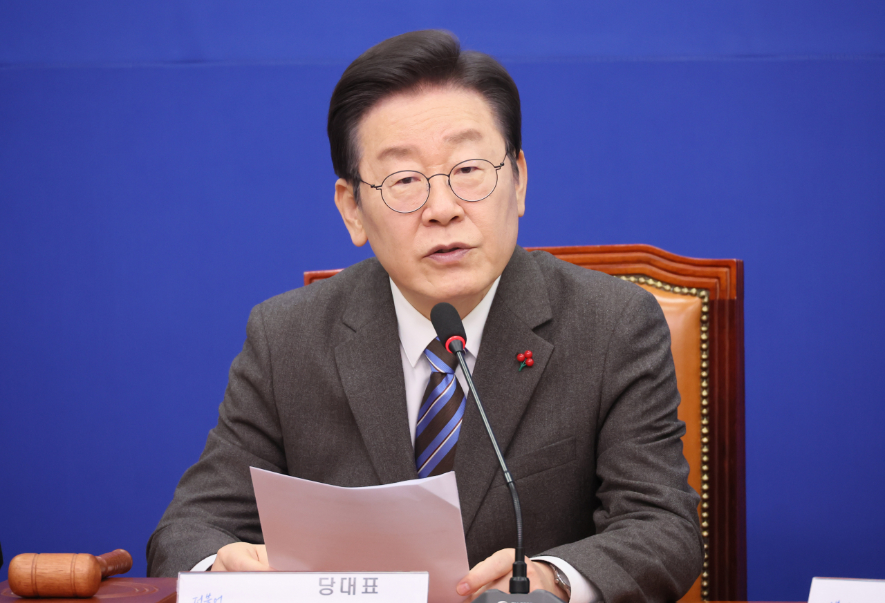 이재명 더불어민주당 대표가 14일 국회에서 열린 최고위원회의에서 발언하고 있다. [연합]