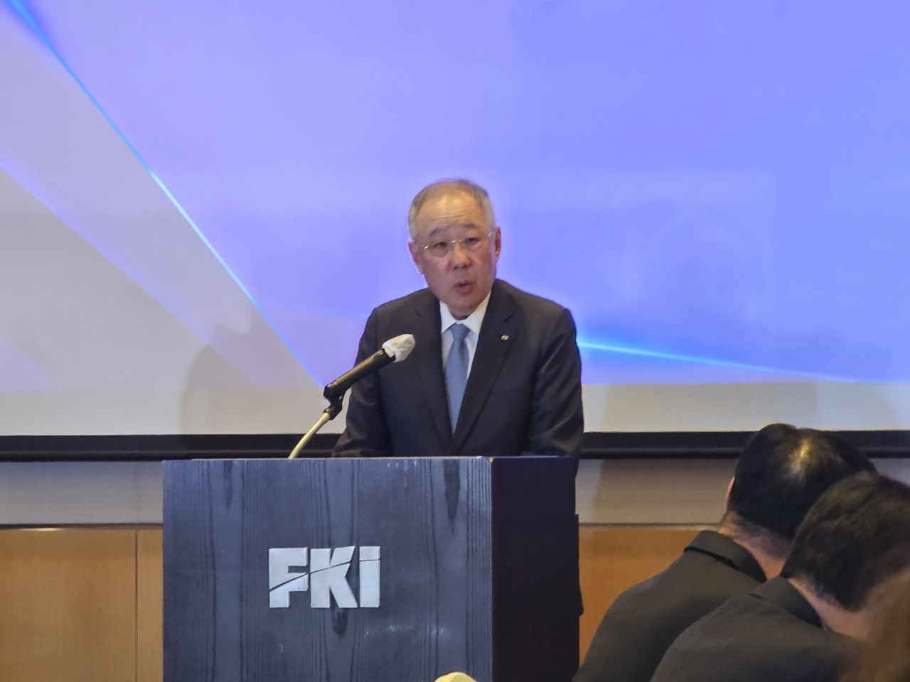 류진 한경협 회장이 16일 서울 여의도 FKI타워에서 열린 제 63회 정기총회에 참석해 개회사를 하고 있다. 김민지 기자