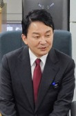 원희룡 예비후보가 19일 인천시 기자실을 방문하고 인사말을 하고 있다.