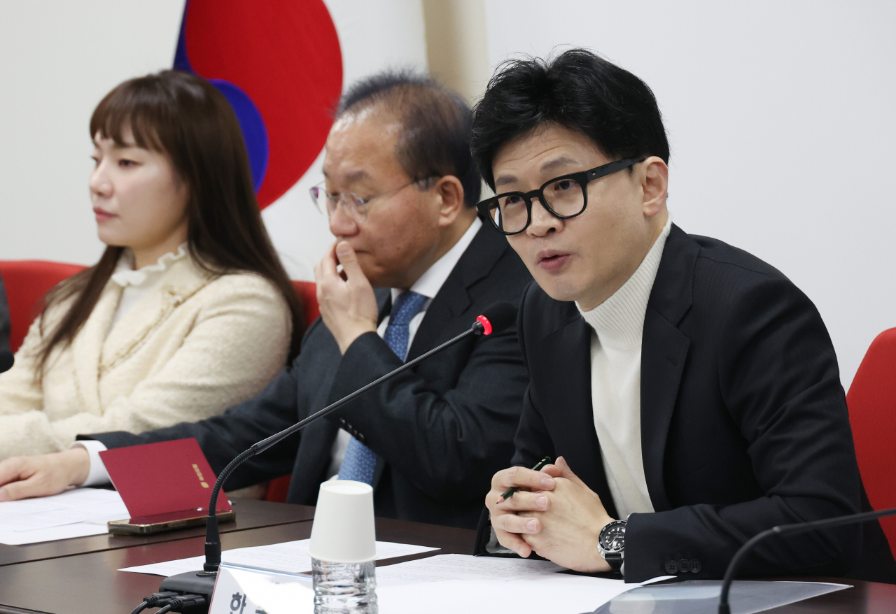 국민의힘 한동훈 비대위원장이 19일 여의도 당사에서 열린 비상대책위원회 회의에서 발언을 하고 있다. [연합]