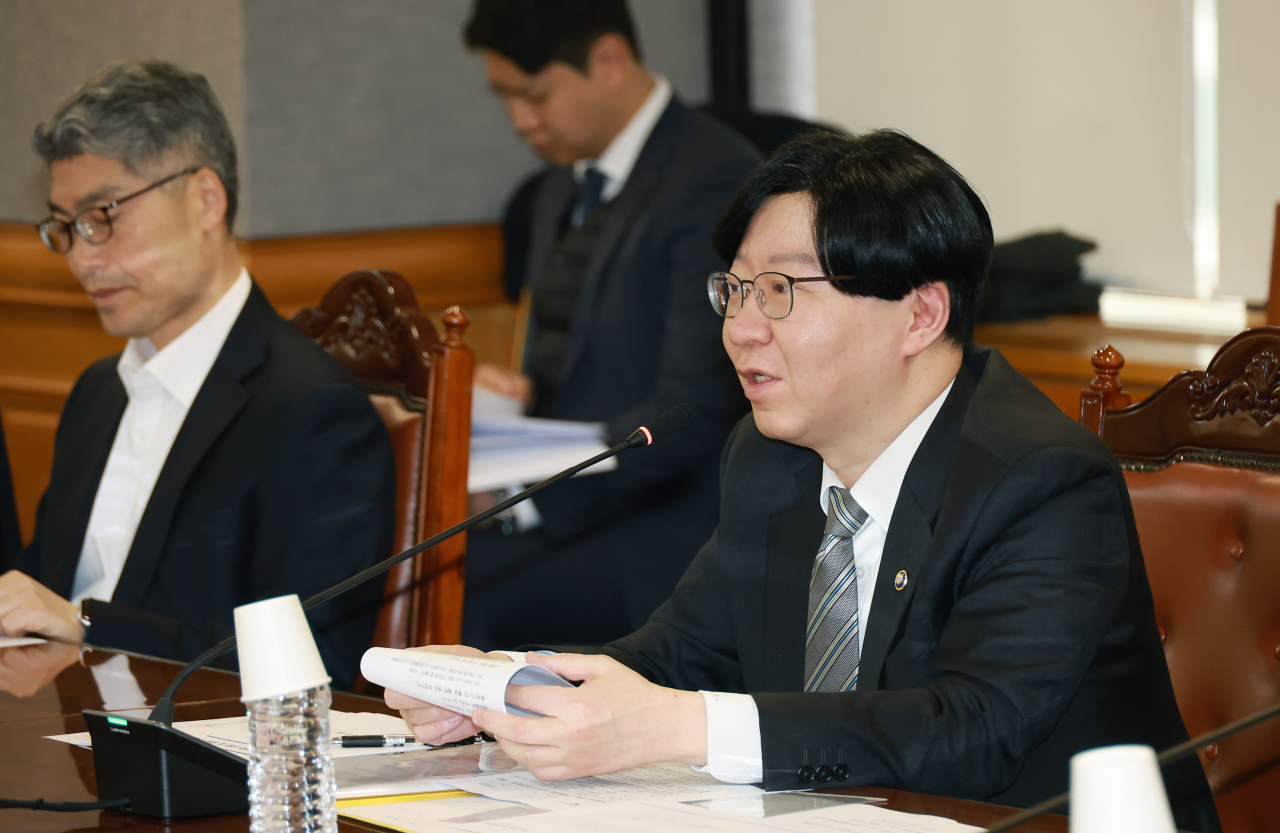 김소영 금융위원회 부위원장이 20일 오전 서울 중구 은행회관에서 국토교통부, 한국은행, 금융감독원, 주택금융공사, 주택도시보증공사, 은행연합회, 금융연구원 등 유관기관과 함께 가계부채 리스크를 점검했다.[금융위원회 제공]