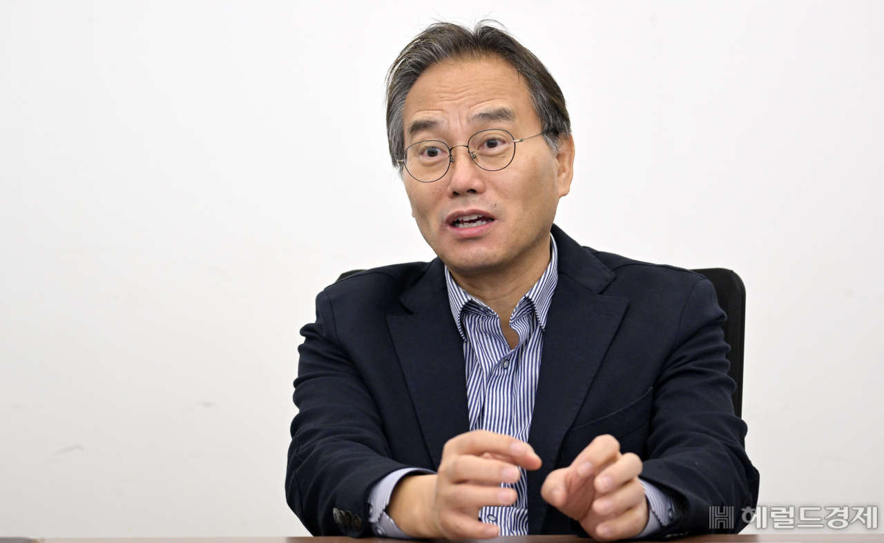 조성봉 숭실대 교수는 ‘가스시장 발전방안 좌담회’에서 “직수입이 한전의 전력구입 비용을 1조1000억원어치를 절감했다”고 강조했다. [사진=이상섭 기자]