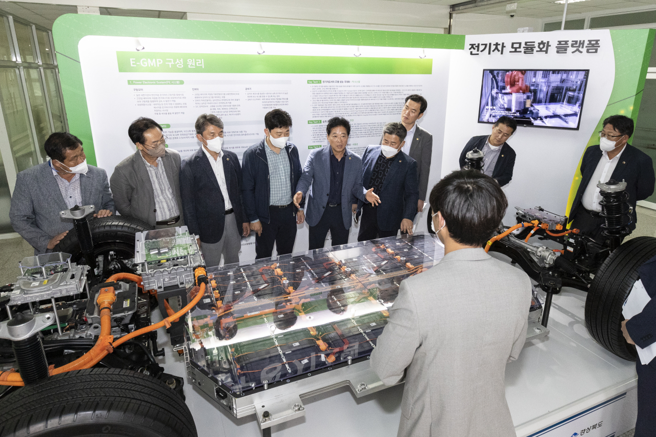 경북도의회 기획경제위원회 현지확인 모습.[경북도의회 제공]