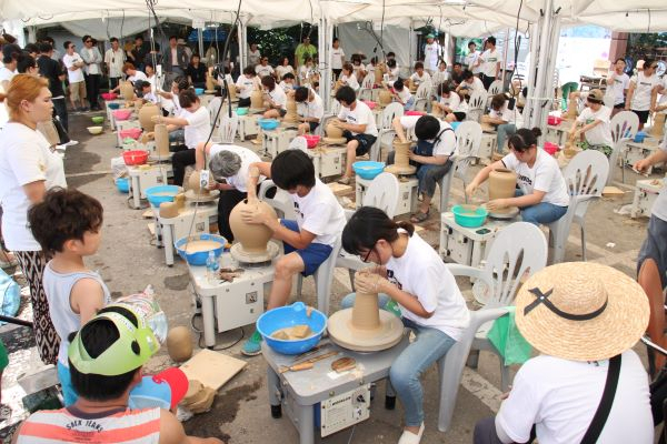 2024 강진청자물레경진대회가 제52회 강진청자축제 기간 중 열린다.