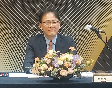 정광천 이노비즈협회 신임 회장이 21일 취임식에 앞서 열린 기자간담회에서 발언을 하고 있다.[헤럴드]