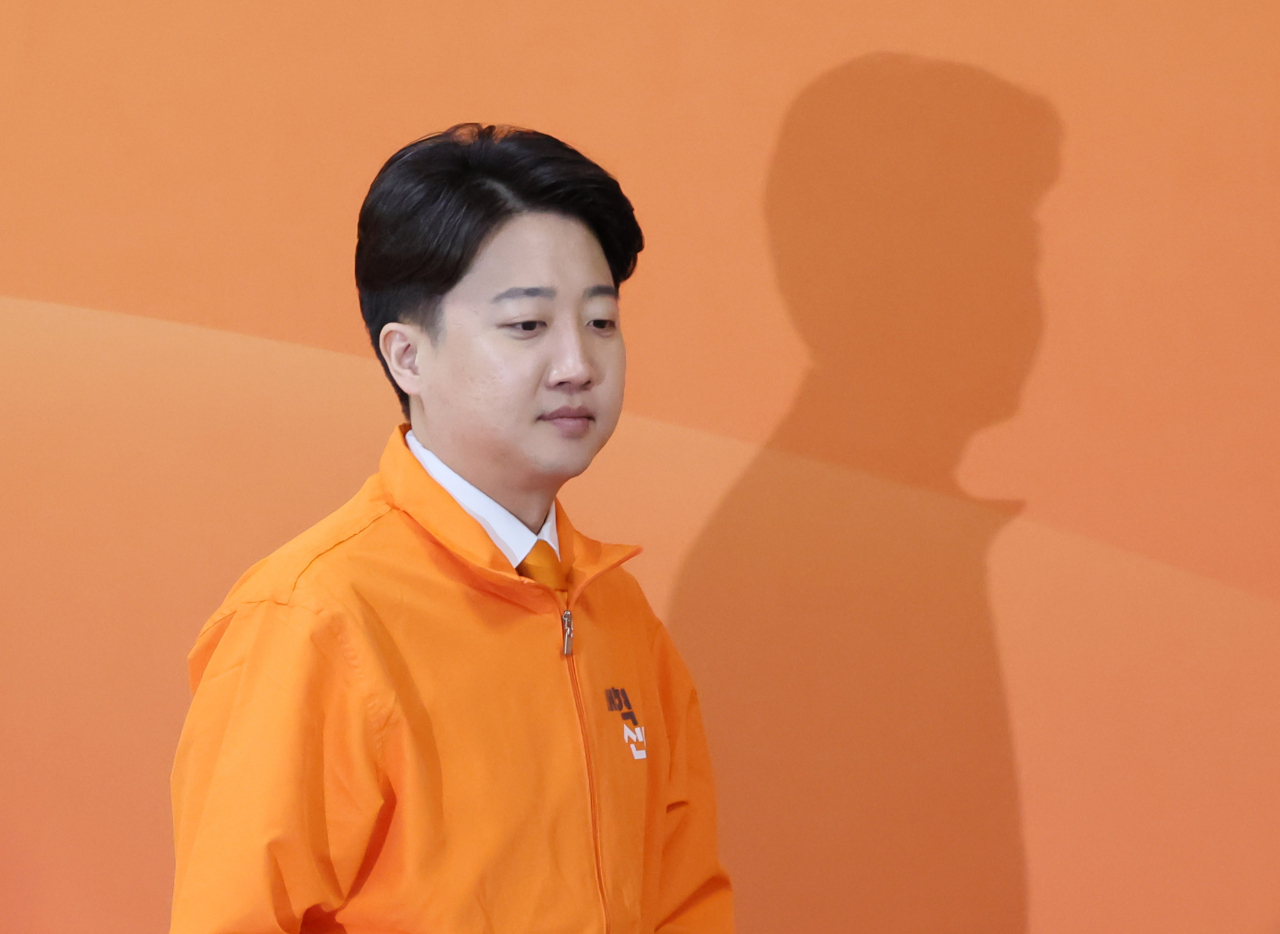 이준석 개혁신당 대표가 지난 21일 국회에서 열린 최고위원회의에 참석하고 있다. [연합]